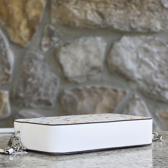 Michael Kors Airplane Logo Large White Crossbody - Picture 4 of 8